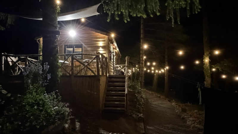 Vieux Lodge Aug26 03
