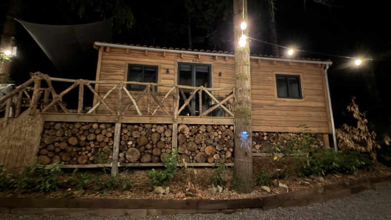 Vieux Lodge Aug26 04